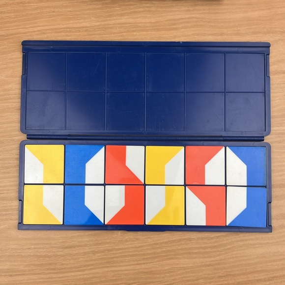 Vintage Discovery Toys 'Think-It-Through Tiles - Picture 4 of 9